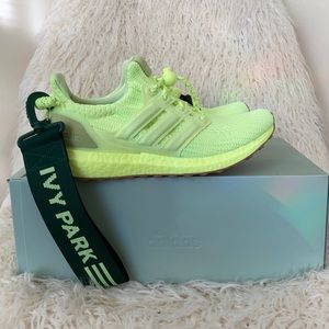 *NEW RELEASE* IVY PARK ADIDAS ULTRA BOOST SNEAKERS